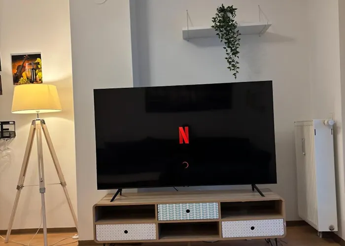 Cozy 2-room Private Near U1 Subway Apartamento Viena